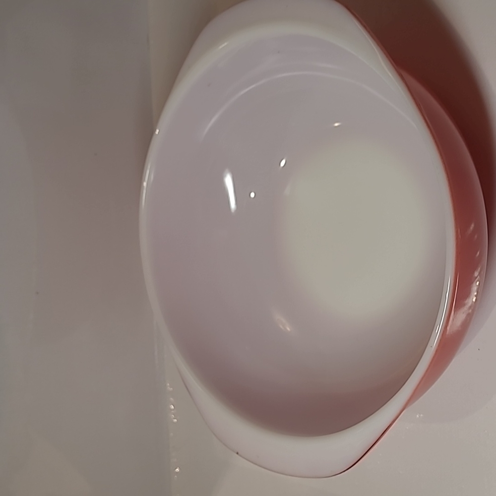 Vintage Pyrex 024 2Qt.made in USA pink Casserole bowl dish